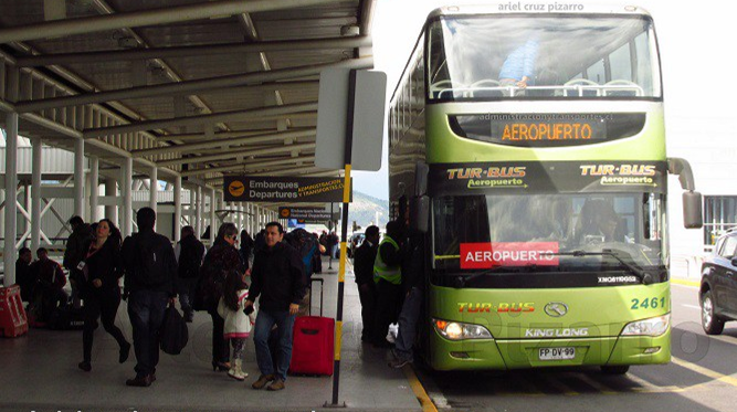 Bus running from SCL to Pajaritos Metro
    